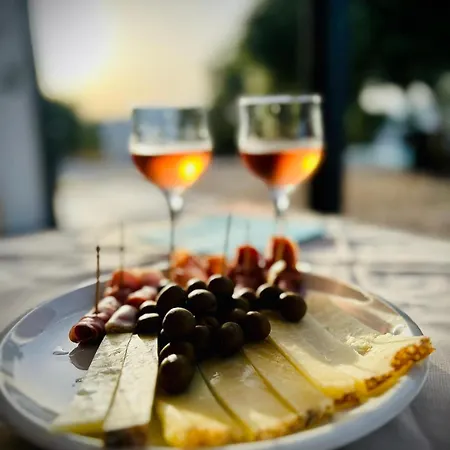Farm stay La Croisette - *